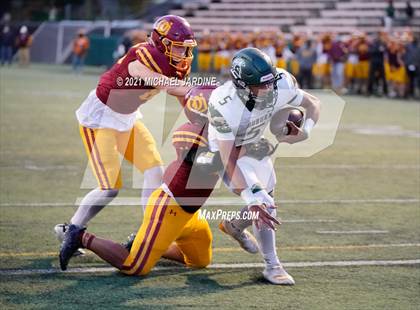 Thumbnail 3 in Auburn @ O'Dea (WIAA 3A Playoff) photogallery.