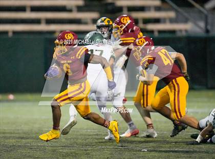 Thumbnail 3 in Auburn @ O'Dea (WIAA 3A Playoff) photogallery.
