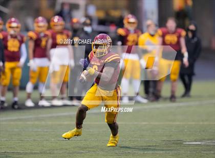 Thumbnail 2 in Auburn @ O'Dea (WIAA 3A Playoff) photogallery.