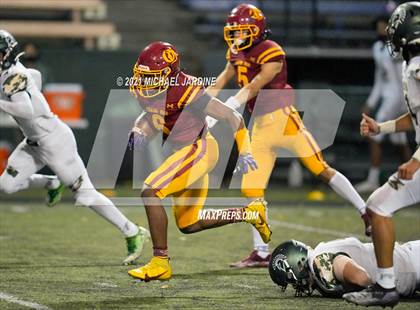 Thumbnail 1 in Auburn @ O'Dea (WIAA 3A Playoff) photogallery.