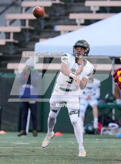 Thumbnail 2 in Auburn @ O'Dea (WIAA 3A Playoff) photogallery.