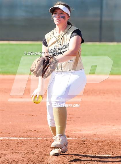 Thumbnail 3 in Apache Junction vs. Dobson (Westwood-Dobson Softball Invitational) photogallery.