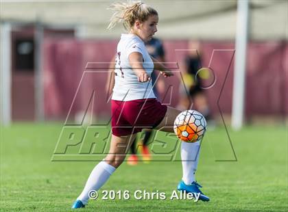 Thumbnail 3 in Sullivan Central @ Dobyns-Bennett photogallery.