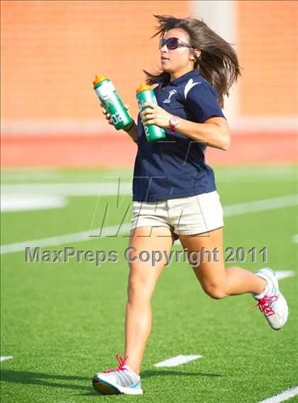 Thumbnail 1 in O'Connor vs. Reagan (5A Division 2 Area Playoff) photogallery.