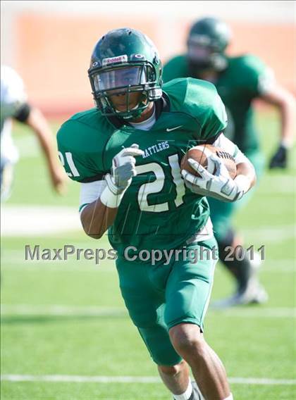 Thumbnail 2 in O'Connor vs. Reagan (5A Division 2 Area Playoff) photogallery.