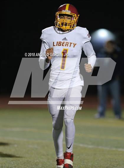 Thumbnail 3 in Liberty vs De La Salle (CIF NCS Open Division Final) photogallery.