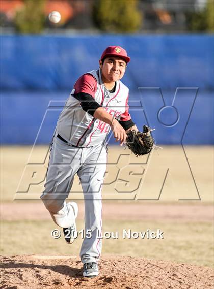 Thumbnail 2 in Santa Fe vs. Santa Fe Indian photogallery.