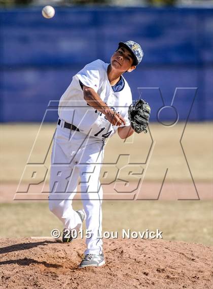 Thumbnail 3 in Santa Fe vs. Santa Fe Indian photogallery.