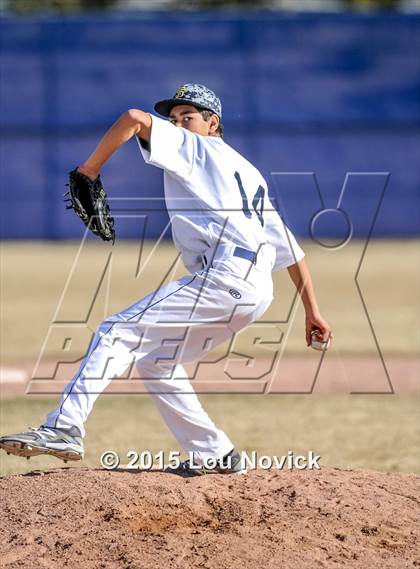Thumbnail 3 in Santa Fe vs. Santa Fe Indian photogallery.