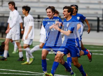 Thumbnail 2 in Fossil Ridge vs Grandview (CHSAA 5A Championship) photogallery.