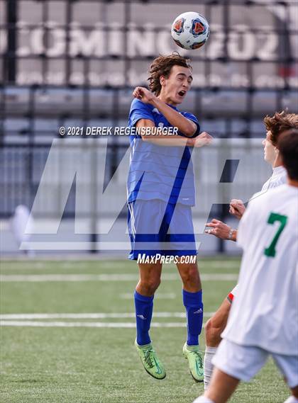 Thumbnail 1 in Fossil Ridge vs Grandview (CHSAA 5A Championship) photogallery.