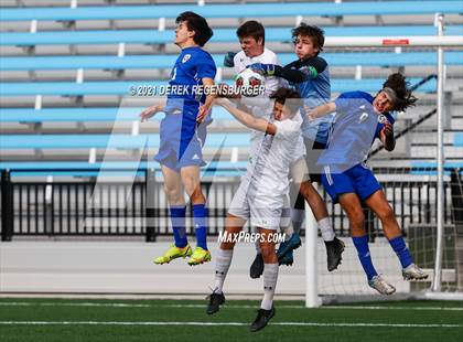 Thumbnail 2 in Fossil Ridge vs Grandview (CHSAA 5A Championship) photogallery.