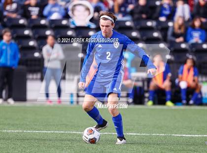 Thumbnail 2 in Fossil Ridge vs Grandview (CHSAA 5A Championship) photogallery.