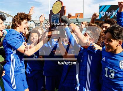 Thumbnail 2 in Fossil Ridge vs Grandview (CHSAA 5A Championship) photogallery.