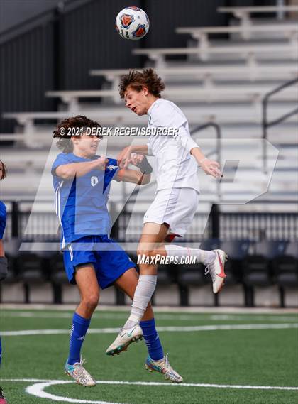 Thumbnail 2 in Fossil Ridge vs Grandview (CHSAA 5A Championship) photogallery.