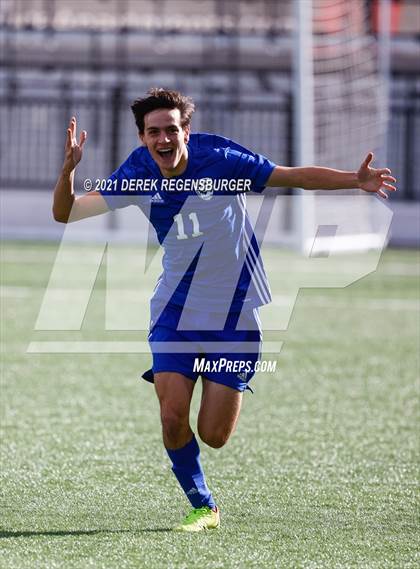 Thumbnail 1 in Fossil Ridge vs Grandview (CHSAA 5A Championship) photogallery.