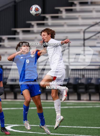 Thumbnail 1 in Fossil Ridge vs Grandview (CHSAA 5A Championship) photogallery.