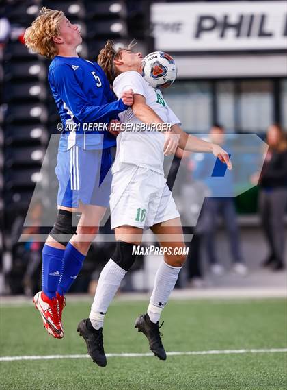 Thumbnail 3 in Fossil Ridge vs Grandview (CHSAA 5A Championship) photogallery.
