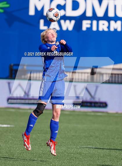 Thumbnail 2 in Fossil Ridge vs Grandview (CHSAA 5A Championship) photogallery.