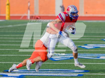 Thumbnail 2 in Westlake vs. United (UIL 6A Regional Semifinal Playoff) photogallery.