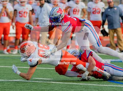 Thumbnail 2 in Westlake vs. United (UIL 6A Regional Semifinal Playoff) photogallery.