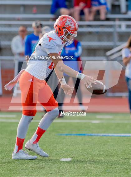 Thumbnail 3 in Westlake vs. United (UIL 6A Regional Semifinal Playoff) photogallery.