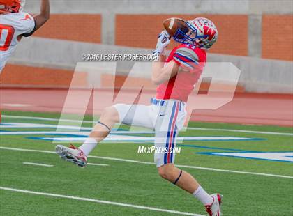 Thumbnail 2 in Westlake vs. United (UIL 6A Regional Semifinal Playoff) photogallery.