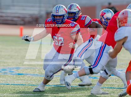 Thumbnail 2 in Westlake vs. United (UIL 6A Regional Semifinal Playoff) photogallery.