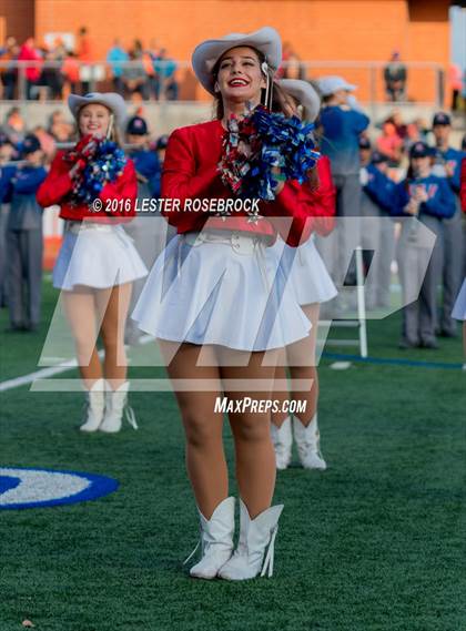 Thumbnail 1 in Westlake vs. United (UIL 6A Regional Semifinal Playoff) photogallery.