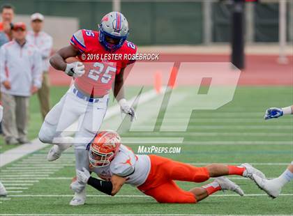 Thumbnail 2 in Westlake vs. United (UIL 6A Regional Semifinal Playoff) photogallery.