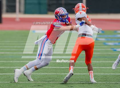 Thumbnail 2 in Westlake vs. United (UIL 6A Regional Semifinal Playoff) photogallery.