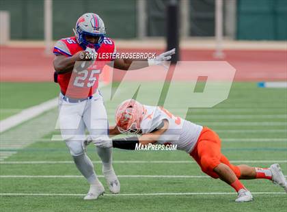 Thumbnail 3 in Westlake vs. United (UIL 6A Regional Semifinal Playoff) photogallery.