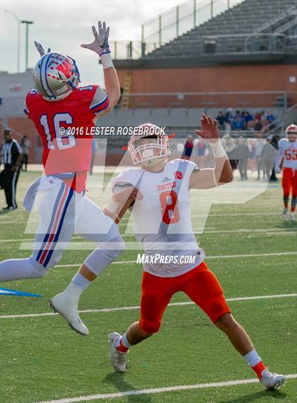Thumbnail 1 in Westlake vs. United (UIL 6A Regional Semifinal Playoff) photogallery.