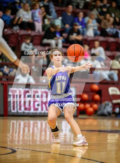 Thumbnail 3 in Rains vs. Lipan (Tenaha ISD Holiday Hoops) photogallery.