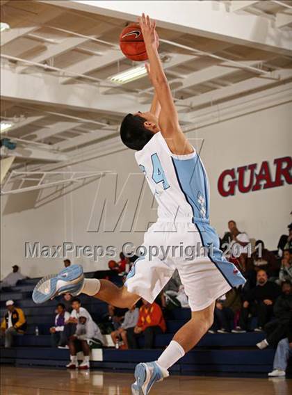 Thumbnail 3 in Bellarmine-Jefferson vs. Sylmar (Bell-Jeff Holiday Classic) photogallery.