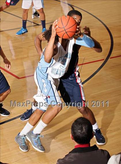 Thumbnail 1 in Bellarmine-Jefferson vs. Sylmar (Bell-Jeff Holiday Classic) photogallery.