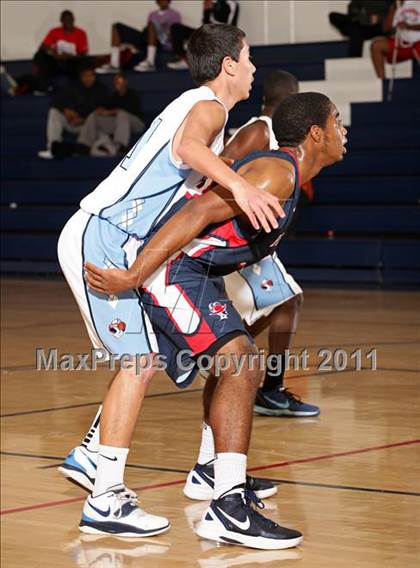 Thumbnail 1 in Bellarmine-Jefferson vs. Sylmar (Bell-Jeff Holiday Classic) photogallery.