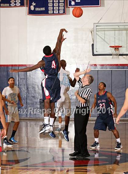 Thumbnail 1 in Bellarmine-Jefferson vs. Sylmar (Bell-Jeff Holiday Classic) photogallery.