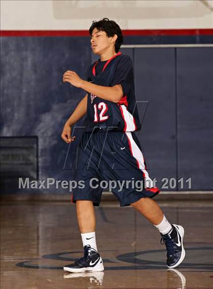 Thumbnail 3 in Bellarmine-Jefferson vs. Sylmar (Bell-Jeff Holiday Classic) photogallery.