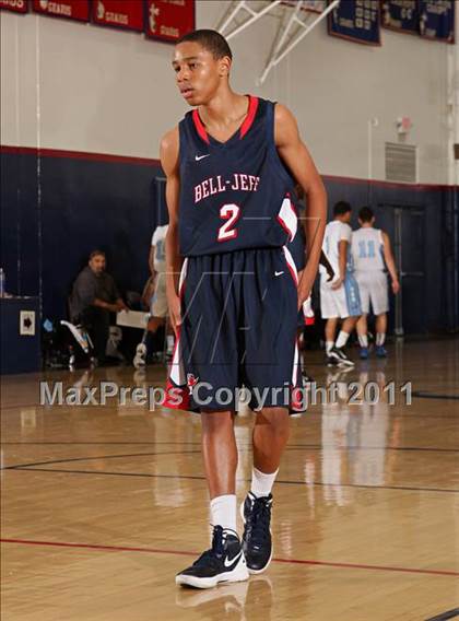Thumbnail 1 in Bellarmine-Jefferson vs. Sylmar (Bell-Jeff Holiday Classic) photogallery.