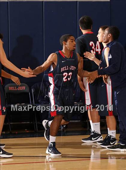 Thumbnail 3 in Bellarmine-Jefferson vs. Sylmar (Bell-Jeff Holiday Classic) photogallery.