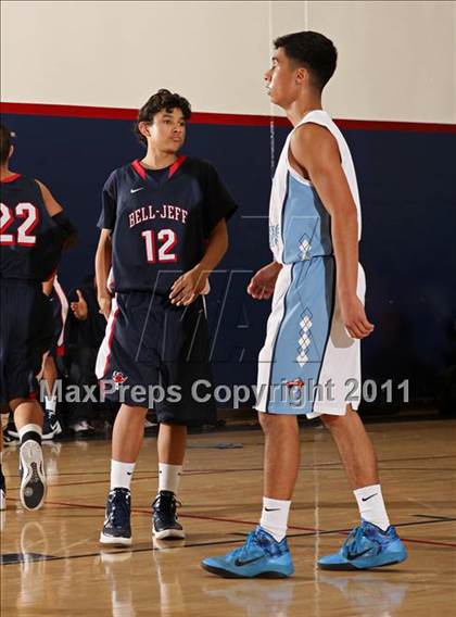 Thumbnail 2 in Bellarmine-Jefferson vs. Sylmar (Bell-Jeff Holiday Classic) photogallery.
