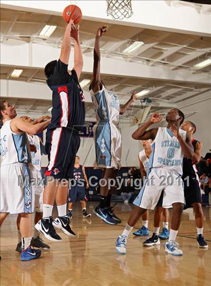 Thumbnail 3 in Bellarmine-Jefferson vs. Sylmar (Bell-Jeff Holiday Classic) photogallery.