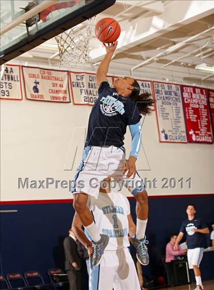 Thumbnail 1 in Bellarmine-Jefferson vs. Sylmar (Bell-Jeff Holiday Classic) photogallery.