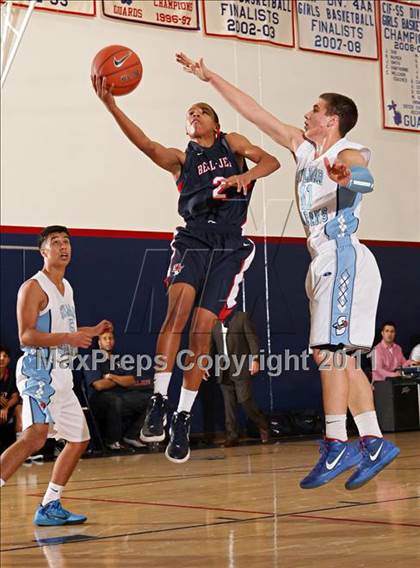 Thumbnail 3 in Bellarmine-Jefferson vs. Sylmar (Bell-Jeff Holiday Classic) photogallery.