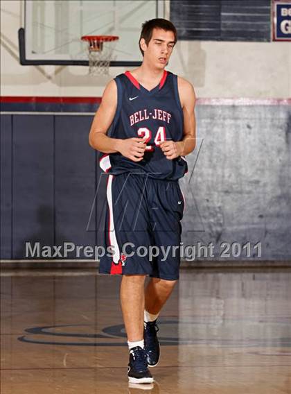 Thumbnail 1 in Bellarmine-Jefferson vs. Sylmar (Bell-Jeff Holiday Classic) photogallery.