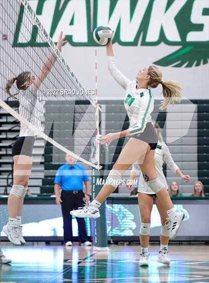 Thumbnail 3 in Green Hill vs. Lebanon (TSSAA District 9-AAA Final) photogallery.