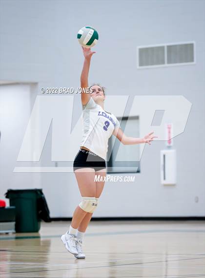 Thumbnail 2 in Green Hill vs. Lebanon (TSSAA District 9-AAA Final) photogallery.