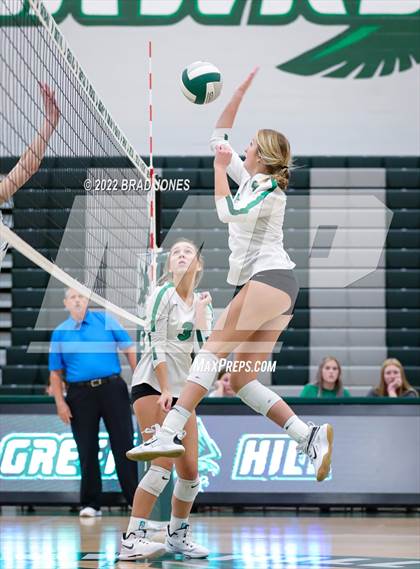 Thumbnail 3 in Green Hill vs. Lebanon (TSSAA District 9-AAA Final) photogallery.