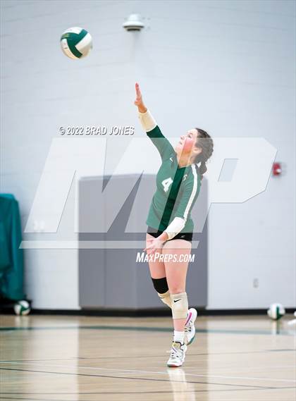 Thumbnail 1 in Green Hill vs. Lebanon (TSSAA District 9-AAA Final) photogallery.